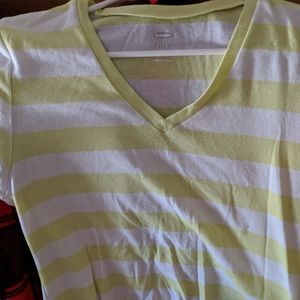 Old navy tshirt